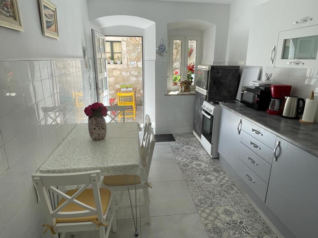 Peaceful House In Dubrovnik Apartment Exterior photo
